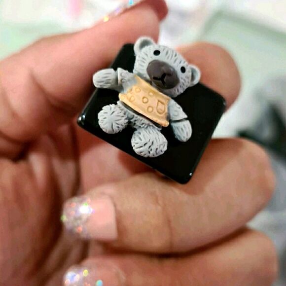 Teddy Bear Chunky Resin Statement Ring - Picture 1 of 10